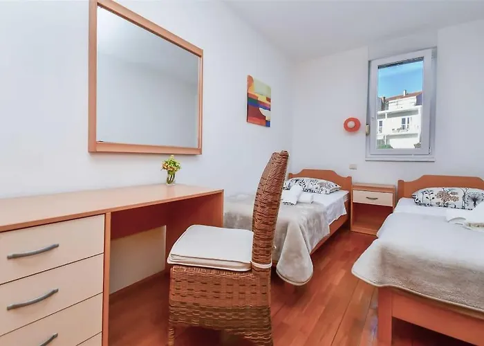 Lägenhet Butterfly In For 6 Persons Split